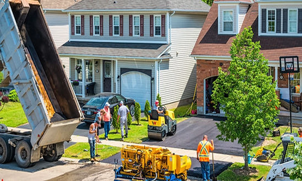 How to Tell When Asphalt Repair Is Better Than Full Replacement